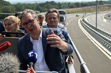 VUČIĆ NIJE IZVUKAO NIKAKVE POUKE IZ NOVOSADSKE TRAGEDIJE: Sad otvorio autocestu bez upotrebne...
