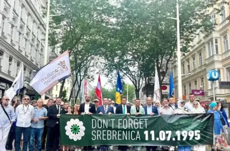 Hiljade ljudi u maršu za istinu i pravdu u Beču: Položen kamen temeljac za spomenik