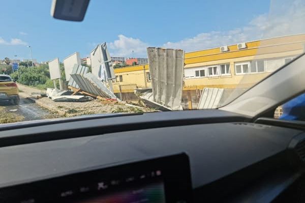JAKO NEVRIJEME POHARALO SPLIT: Više ljudi povrijeđeno, ogromna šteta (FOTO)