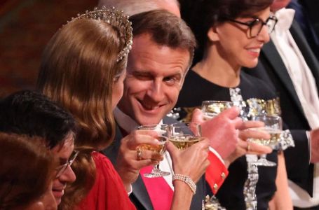 MACRON namigivao Kate, gurao se da sjedi pored nje: A POGLEDAJTE PRVU DAMU FRANCUSKE u tom trenutku