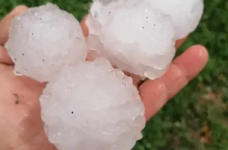 "Led je tukao kao mitraljez, za 15 minuta u krugu od 20 kilometara, sve je uništeno" (VIDEO)