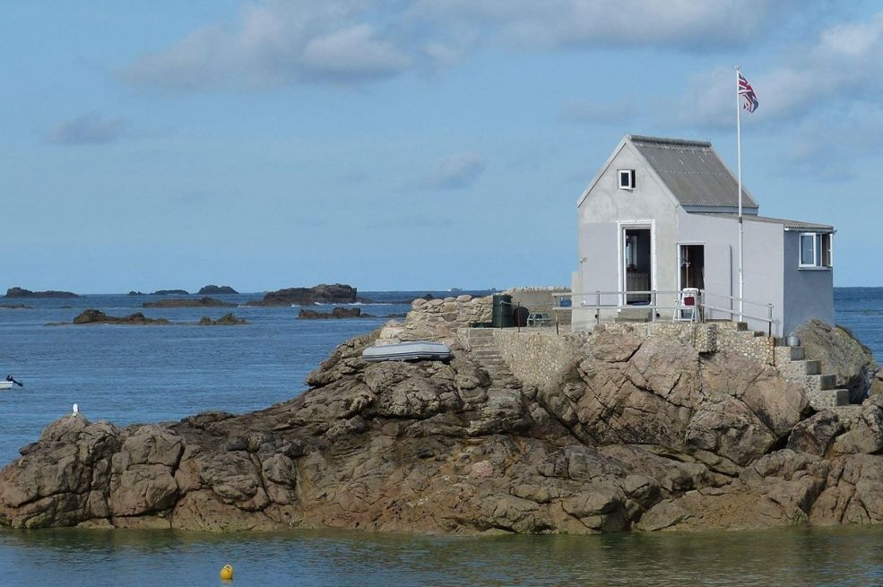 Gdje su Kanalska ostrva na kojima je račun "Viaducta"