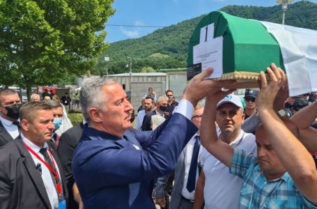 ĐUKANOVIĆ SE OGLASIO: “Navršilo se tri decenije od …”