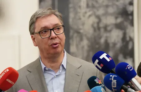 Oglasio se Vučić povodom 30 godina genocida u Srebrenici: Evo šta je napisao