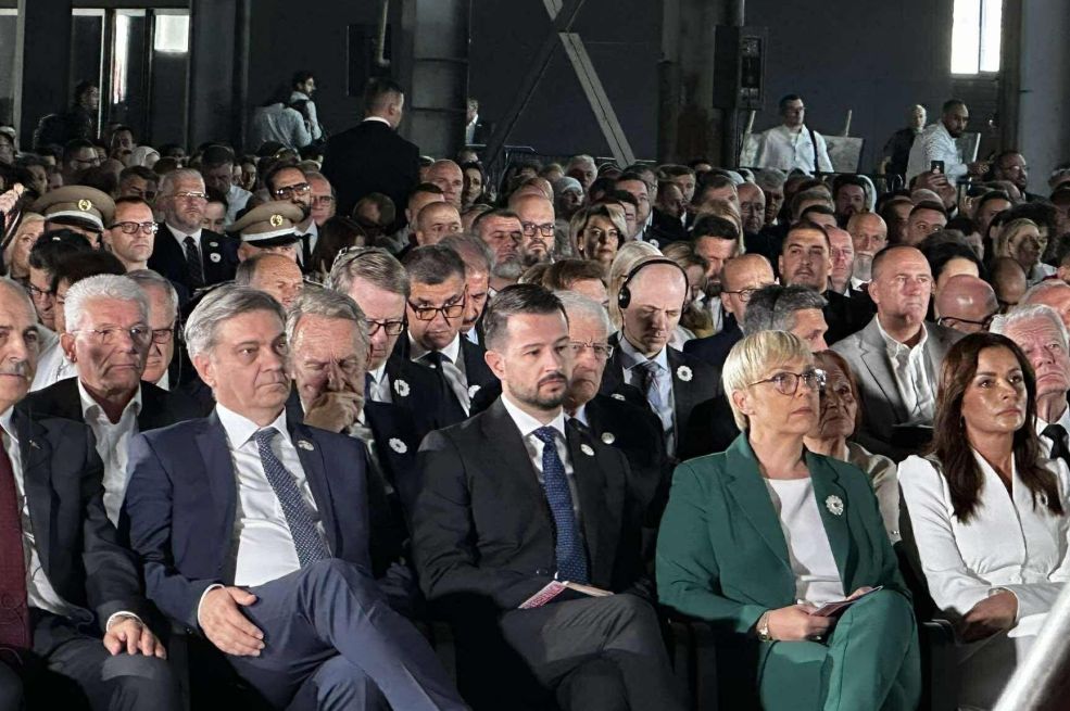 Pogledajte ko je sve došao u Potočare