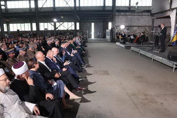 Santana: Neki od osuđenih zločinaca nisu ni privedeni pravdi, drugi zločinci se veličaju