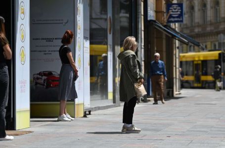 U Sarajevu se oglasile sirene u znak sjećanja na žrtve genocida u Srebrenici