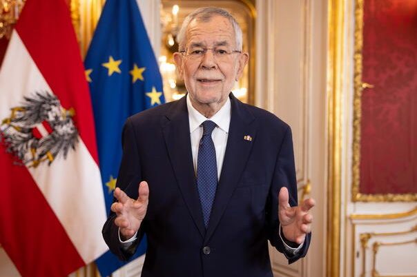 Van der Bellen: Dešavanja u Srebrenici nisu bila posljedica rata već planirani čin genocida