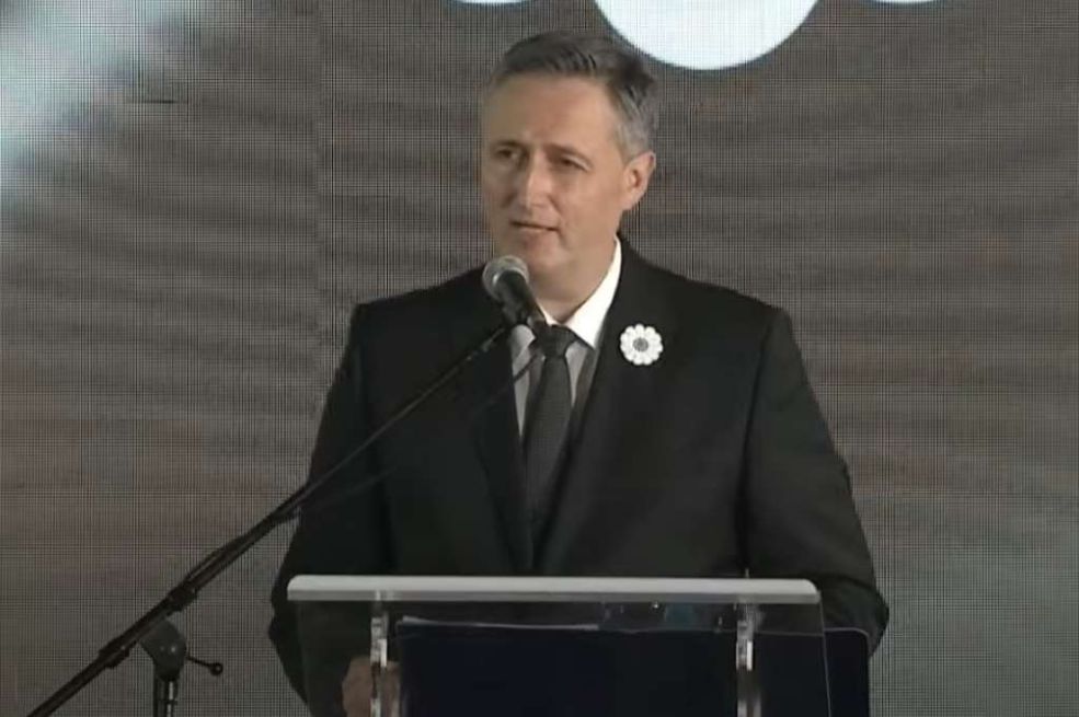 Bećirović na komemoraciji uputio poruku rukovodstvu Srbije