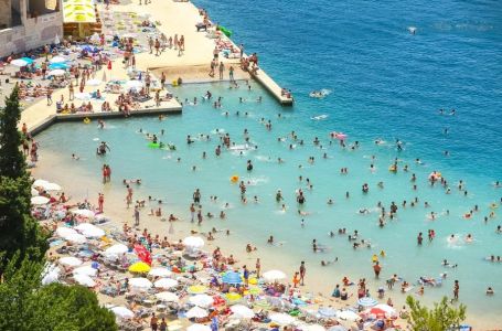 Odmor na Jadranu za samo nekoliko eura: SMATRA SE NAJPRISTUPAČNIJIM MJESTOM