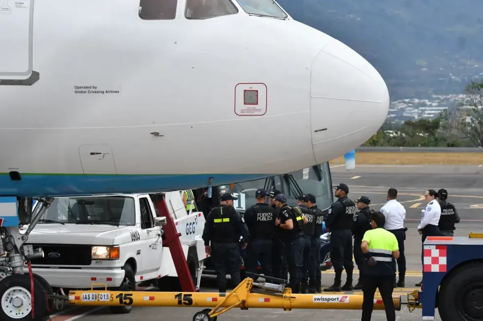 Drama u zraku: Avion iz Dubrovnika prisilno sletio u Torinu, zapalio mu se motor
