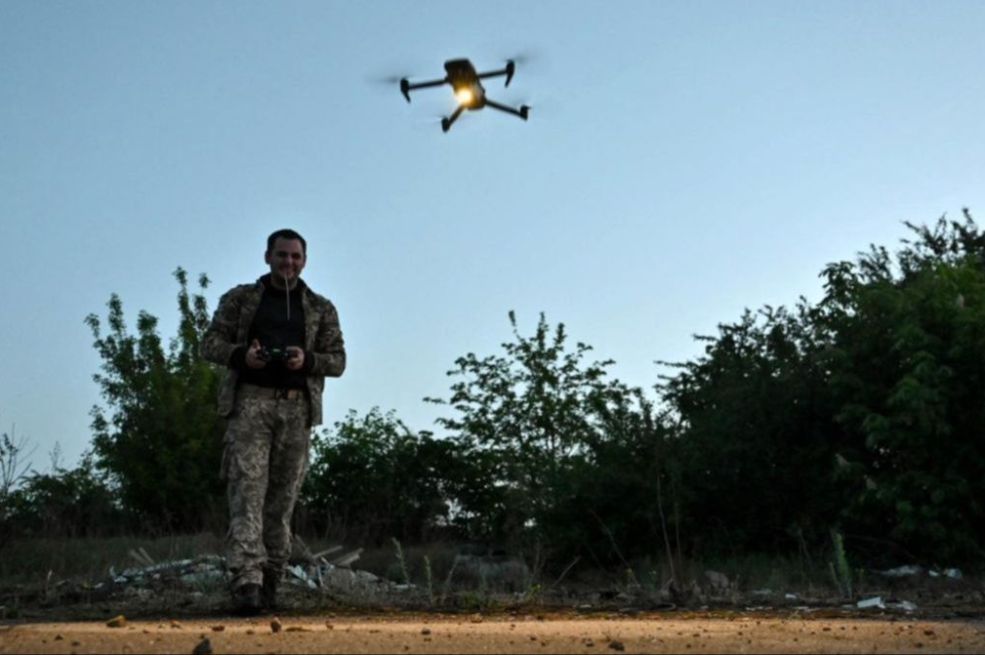 Ukrajinska djeca će u školama učiti da upravljaju borbenim dronovima