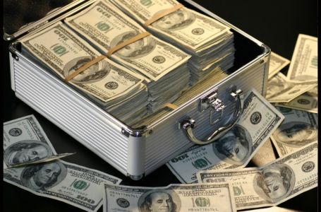 ONI NEKA SE DOBRO PRIPREME: Biće para kao blata za 1 znak horoskopa, novac im dolazi u gomilama