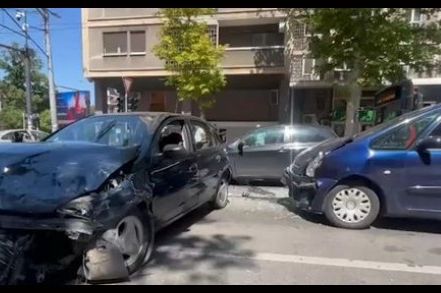 Teška saobraćajna nesreća: Dvije djevojčice teško povrijeđene, jedna životno ugrožena