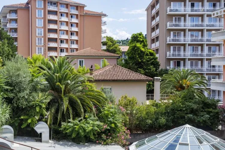 Slovenski mediji: Ljudi bliski Miloradu Dodiku kupili vilu od 750.000 eura