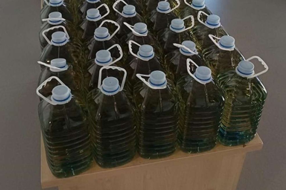 Državljanin BiH pokušao unijeti 200 litara domaće rakije u Hrvatsku, kažnjen s 12.000 eura