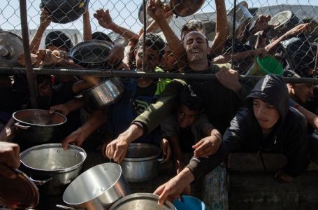 Najmanje 20 osoba poginulo je u stampedu u Gazi