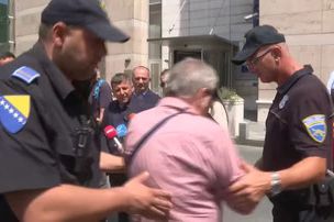 Nepoznati muškarac verbalno napao Vukanovića tokom obraćanja, reagovala policija