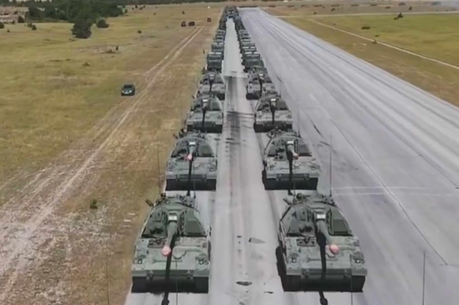 RATNIČKO RASPOLOŽENJE U HRVATSKOJ: Ministar odbrane najavio spektakularnu vojnu paradu povodom...