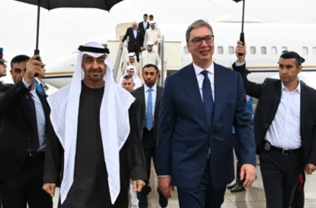 "Prijateljstvo koje se dugo, strpljivo i iskreno gradi": Vučić dočekao predsjednika Emirata
