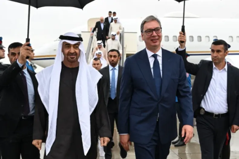 "Prijateljstvo koje se dugo, strpljivo i iskreno gradi": Vučić dočekao predsjednika Emirata