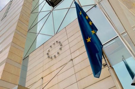 Oglasila se delegacija EU o potezu Schmidta