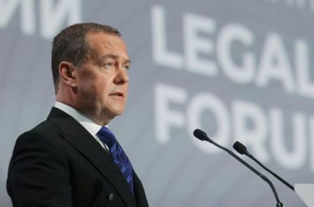 Medvedev: Možda će biti potrebni preventivni udari na Zapad