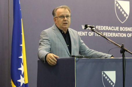 Nikšić: Mi smo trebali sami uraditi ono što je Schmidt