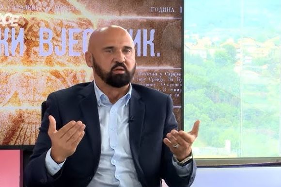 "Ja sam takav, ja vam ka’em, ja bi dodijelio zlatnu značku svoj trojici mojih sinova" (VIDEO)