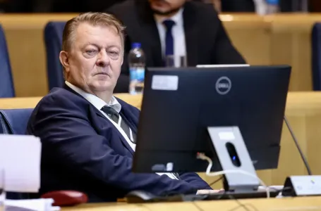 Ćosić objasnio zašto nije podržao prijedlog: “Isti PDV na hljeb i Porsche je neprihvatljiv”