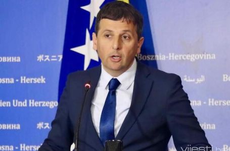Vukanović "otkrio" zašto RS kupuje dva helikoptera: "Zna Minić da ne može bezbjedno u Hercegovinu"