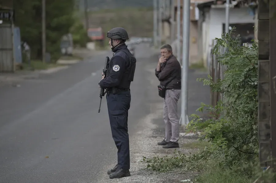 Određeno zadržavanje Igoru Popoviću, pomoćniku direktora Kancelarije za KiM