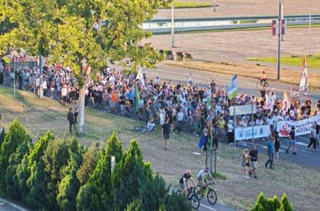 Studenti u Srbiji pozvali građane da se pridruže blokadama puteva
