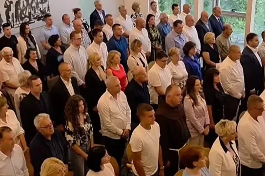 Burne reakcije nakon vijesti o intoniranju himne Hrvatske u Kiseljaku, reagirali SDP i SDA