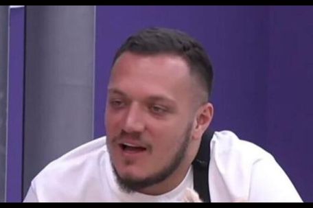 Evo kako izgleda kuća Gastoza: Nema fasadu, oko nje haos, a unutra...