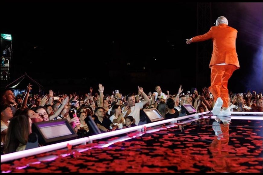 DINO MERLIN ODUŠEVIO 30.000 SPLIĆANA: Kada je krenula pjesma "Bosnom behar probeharao" na nebu se...