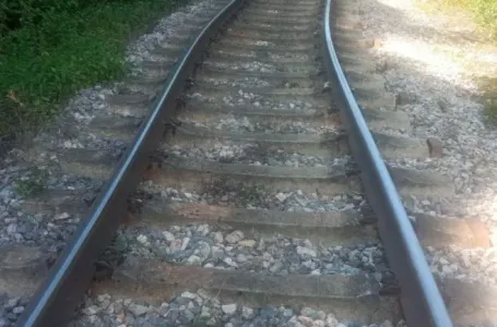 Željeznička pruga se deformisala zbog vrućine, obustavljen saobraćaj u dijelovima BiH