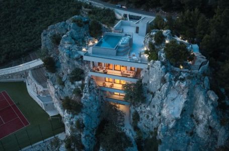 SKANDAL TRESE HRVATSKU: Saznalo se čija je vila ISKLESANA U STIJENI kod Makarske