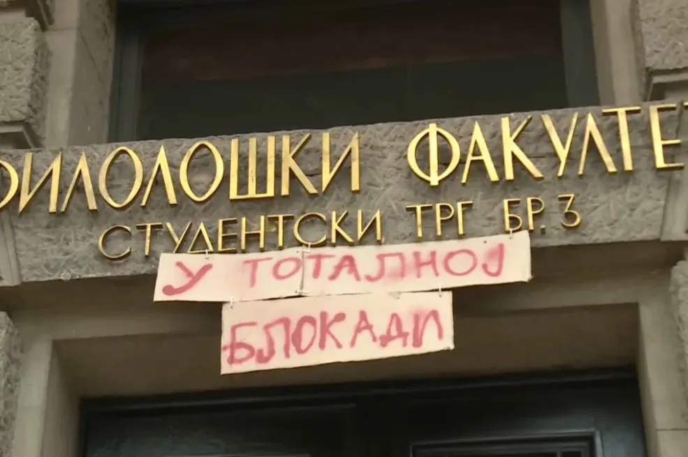 Drama na Univerzitetu u Beogradu: Dekanka šokirala promjenom brava – studenti ostali zarobljeni!