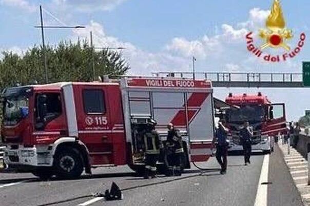 Horor u Italiji: Avion se zapalio pri padu – poginuli muškarac i žena!