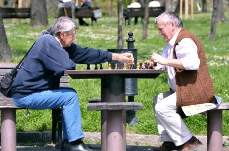 UREDBA VLADE: Evo koji penzioneri će dobiti jednokratni novčani dodatak u avgustu