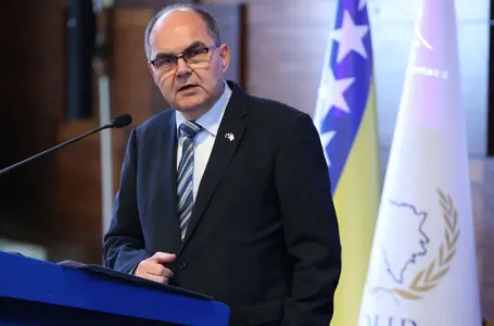 Schmidt: Inicijativa mora doći od domaćih političkih aktera. Vrijeme curi