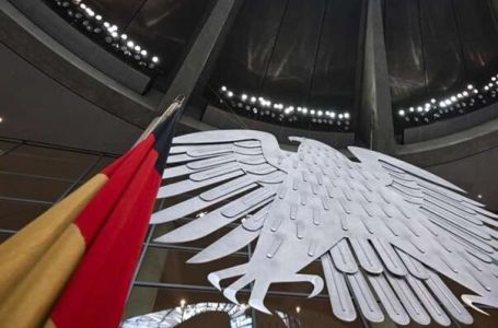 Skandal u njemačkom parlamentu: Na tajnom glasanju iscrtan kukasti krst