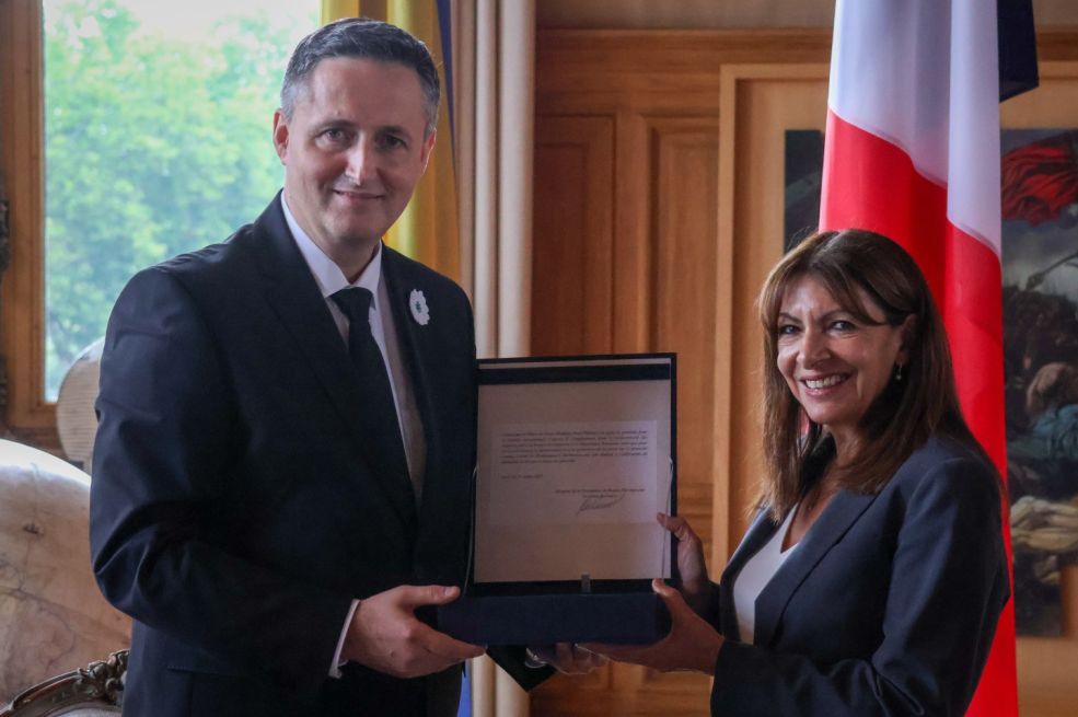 Bećirović zahvalio gradonačelnici Pariza: Velika borba za sjećanje na Srebrenicu