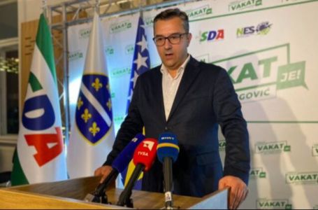 Selimbegović osudio predstavu o ljubavi homoseksualaca: "I to finansiramo, drage Sarajlije"