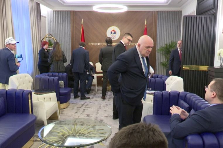 PA OVO NIGDJE NEMA: Nećete vjerovati kako funkcionišu Dodik, Višković i ministri iz RS-a (VIDEO)
