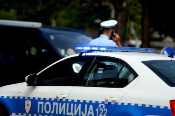 Stravična nesreća kod Laktaša: Jedna osoba poginula, vozila potpuno uništena!