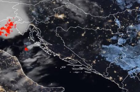 U Hrvatsku stigla nova VREMENSKA APOKALIPSA: Nad Velebitom se nadvio monstruozni crni oblak