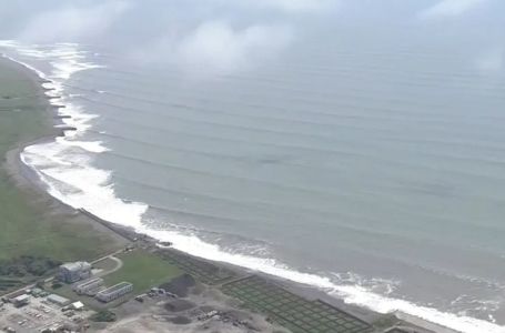 Trenutak kada se na obali Japana pokrenuo cunami (VIDEO)