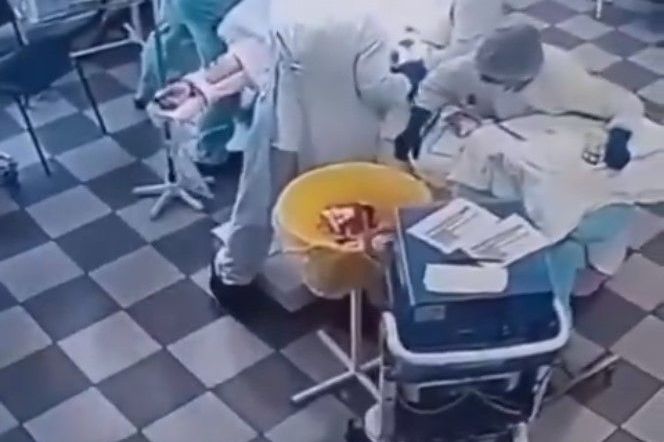 Operacija tokom stravičnog zemljotresa u Rusiji: O potezu hirurga bruji planeta (VIDEO)